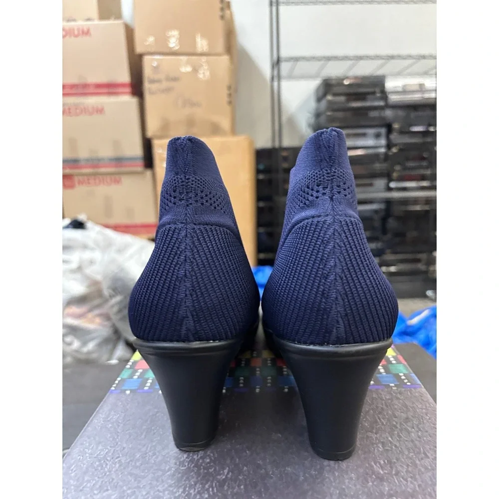 Bernie Mev Doll Navy Knit Stretch Ankle Boots Block Heel Womens Size 10.5-11